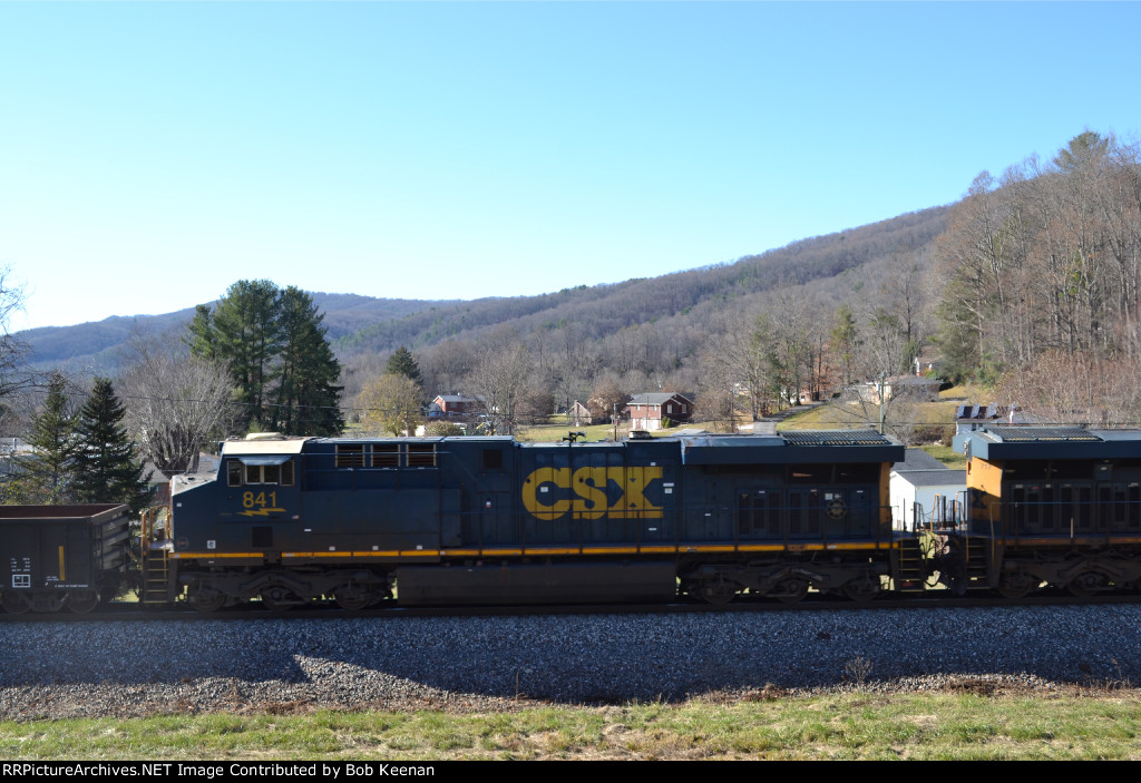 CSX 841